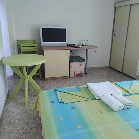 Maison d'hôtes за гости левтерови *